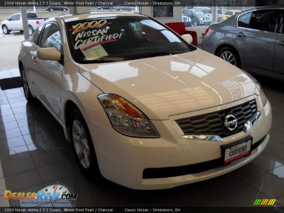 2009 Nissan Altima 2.5 S Coupe Winter Frost Pearl / Charcoal Photo #4