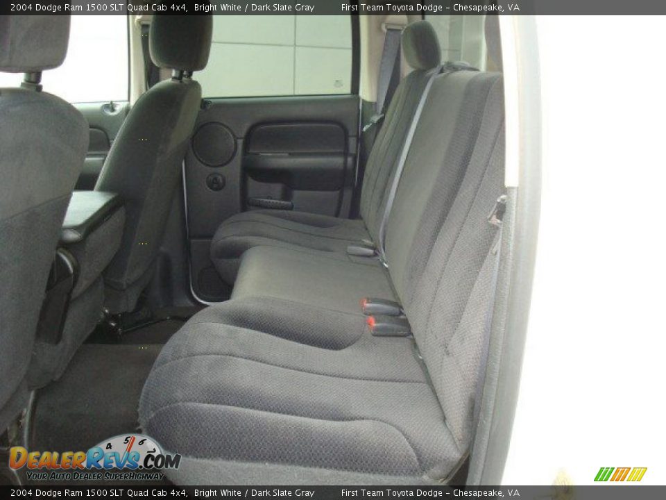 2004 Dodge Ram 1500 SLT Quad Cab 4x4 Bright White / Dark Slate Gray Photo #12