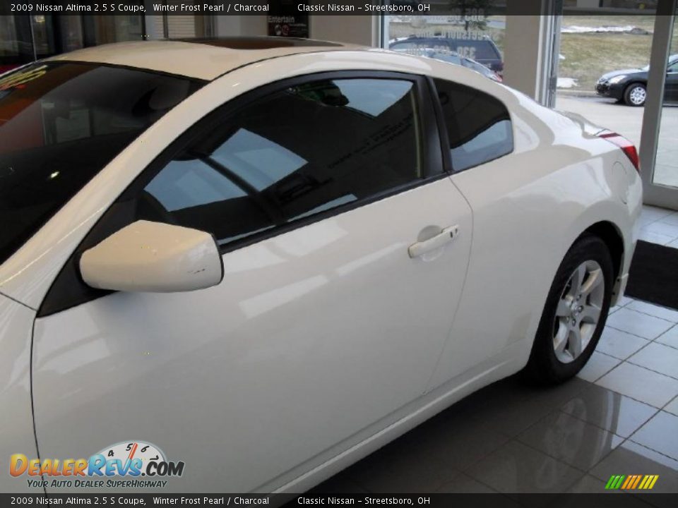 2009 Nissan Altima 2.5 S Coupe Winter Frost Pearl / Charcoal Photo #8