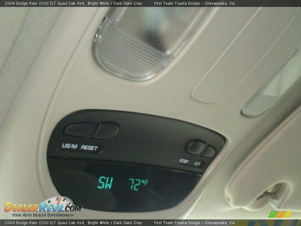 2004 Dodge Ram 1500 SLT Quad Cab 4x4 Bright White / Dark Slate Gray Photo #23