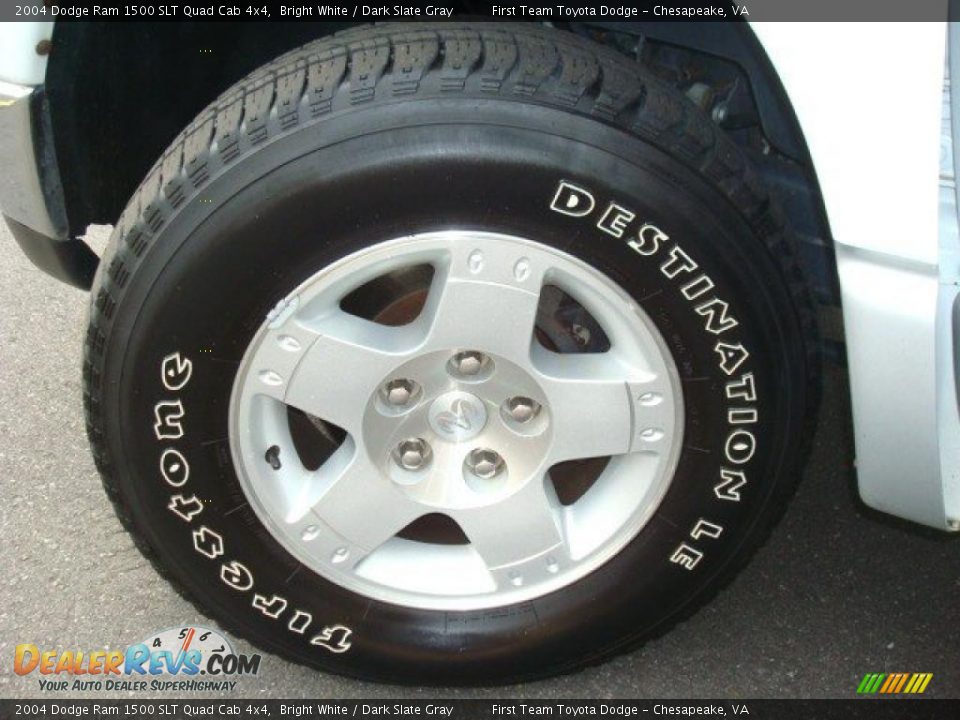 2004 Dodge Ram 1500 SLT Quad Cab 4x4 Bright White / Dark Slate Gray Photo #25