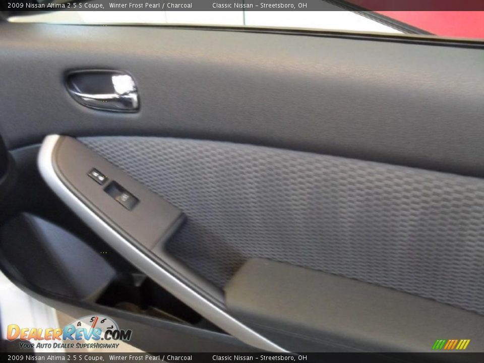 2009 Nissan Altima 2.5 S Coupe Winter Frost Pearl / Charcoal Photo #21