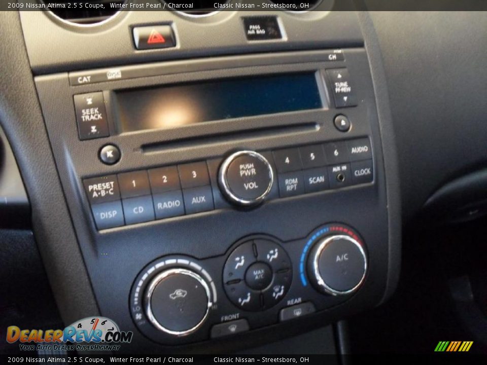 2009 Nissan Altima 2.5 S Coupe Winter Frost Pearl / Charcoal Photo #23