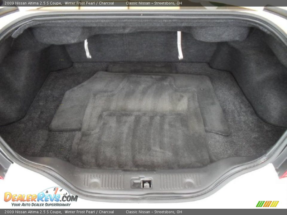 2009 Nissan Altima 2.5 S Coupe Winter Frost Pearl / Charcoal Photo #27