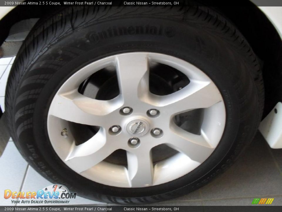 2009 Nissan Altima 2.5 S Coupe Winter Frost Pearl / Charcoal Photo #30