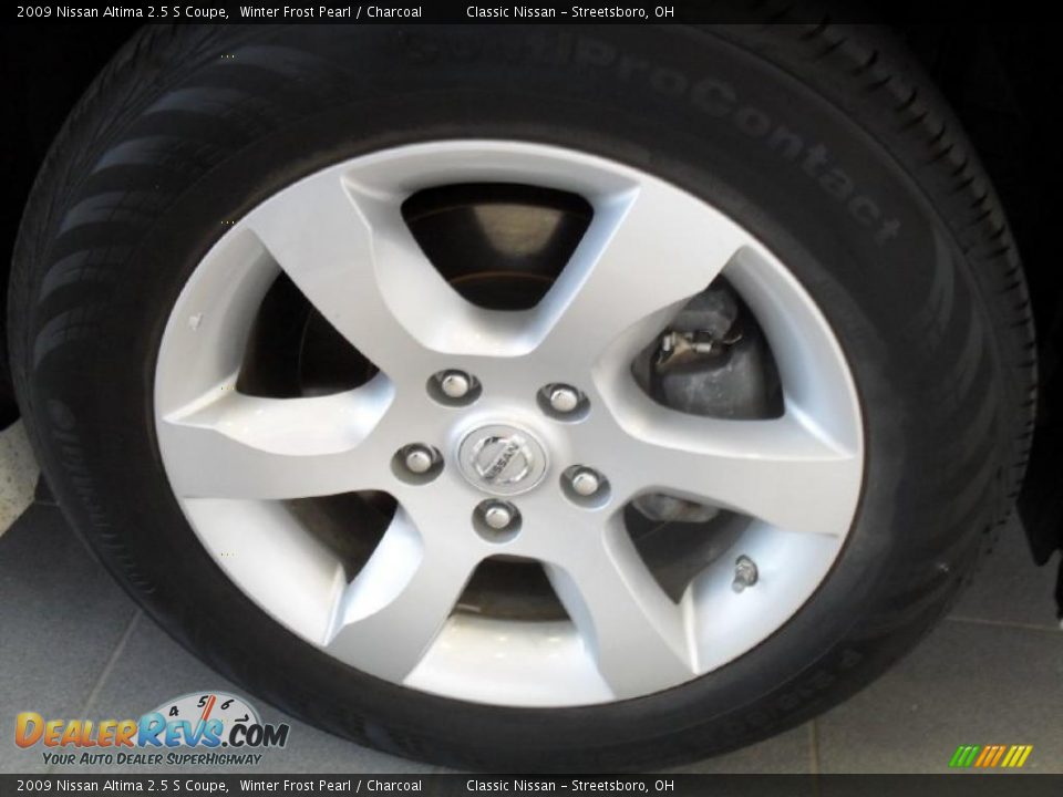 2009 Nissan Altima 2.5 S Coupe Winter Frost Pearl / Charcoal Photo #31