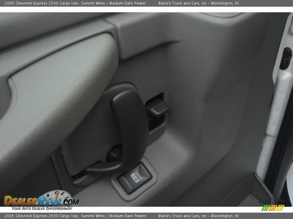 2005 Chevrolet Express 2500 Cargo Van Summit White / Medium Dark Pewter Photo #8