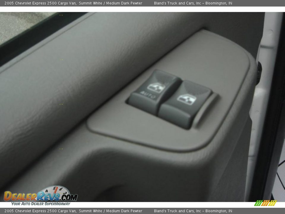 2005 Chevrolet Express 2500 Cargo Van Summit White / Medium Dark Pewter Photo #9