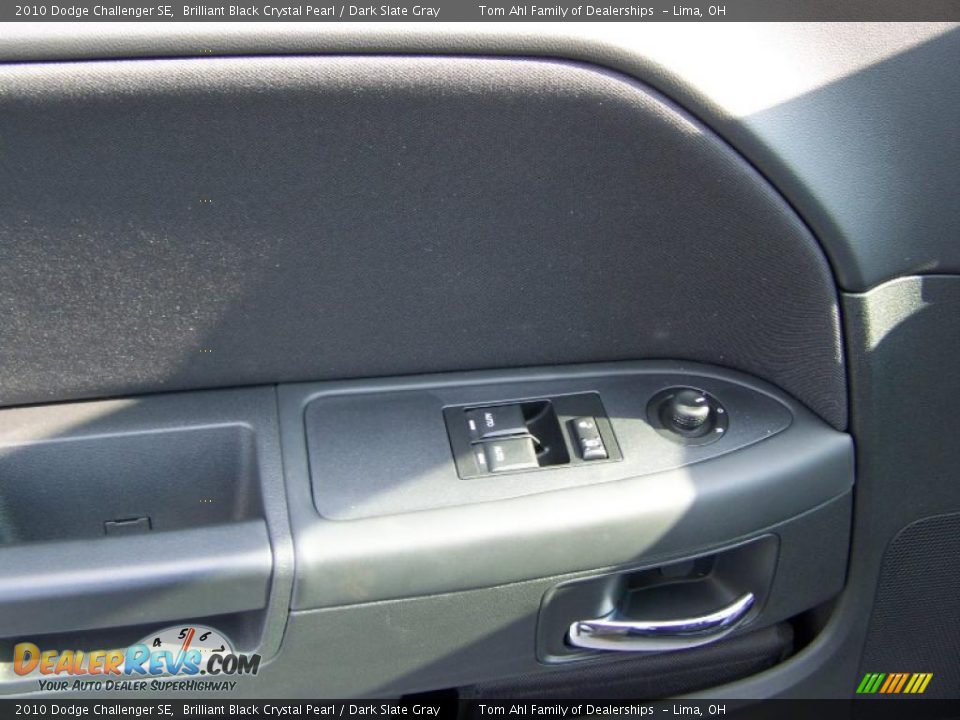 2010 Dodge Challenger SE Brilliant Black Crystal Pearl / Dark Slate Gray Photo #11