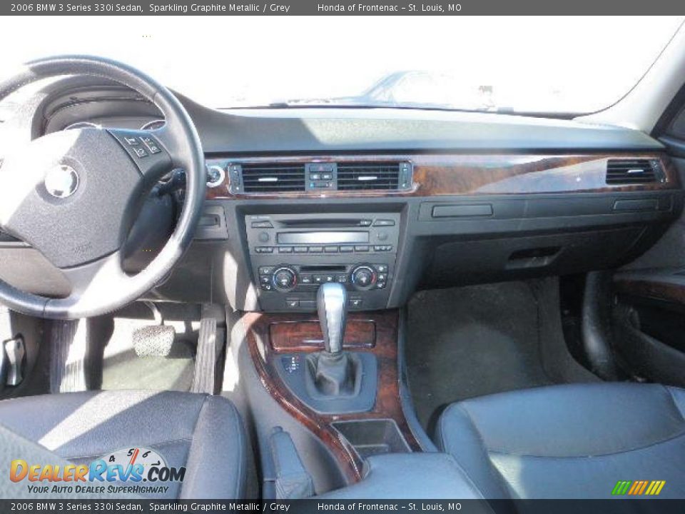 2006 BMW 3 Series 330i Sedan Sparkling Graphite Metallic / Grey Photo #12