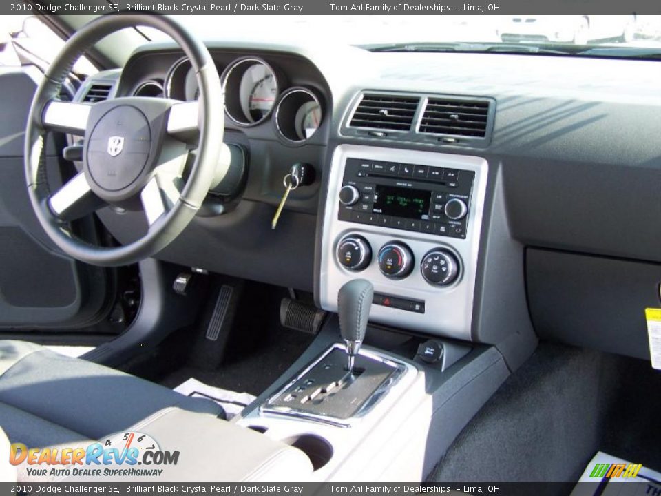 2010 Dodge Challenger SE Brilliant Black Crystal Pearl / Dark Slate Gray Photo #14