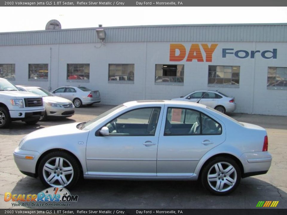 2003 Volkswagen Jetta GLS 1.8T Sedan Reflex Silver Metallic / Grey Photo #2