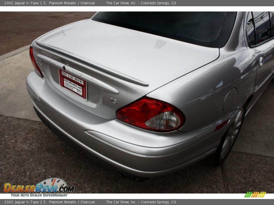 2002 Jaguar X-Type 2.5 Platinum Metallic / Charcoal Photo #18