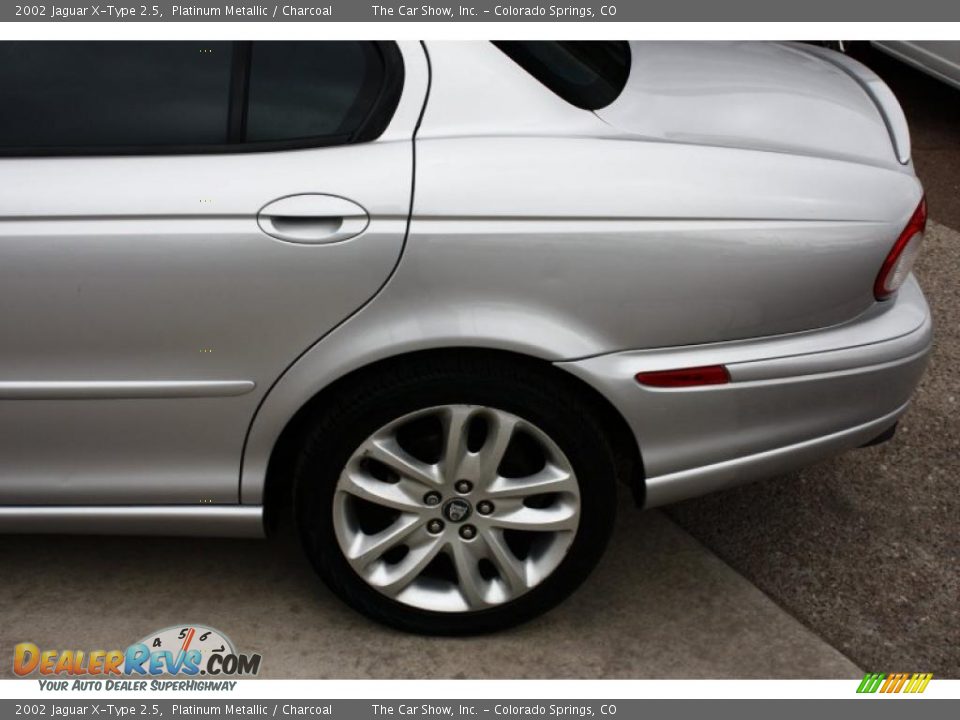 2002 Jaguar X-Type 2.5 Platinum Metallic / Charcoal Photo #22