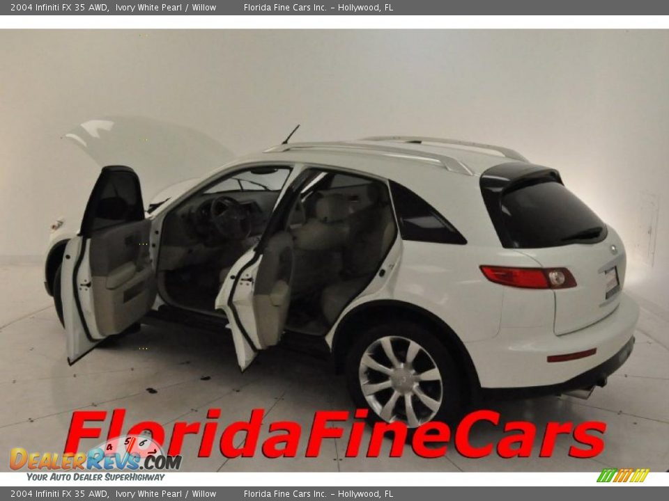 2004 Infiniti FX 35 AWD Ivory White Pearl / Willow Photo #8