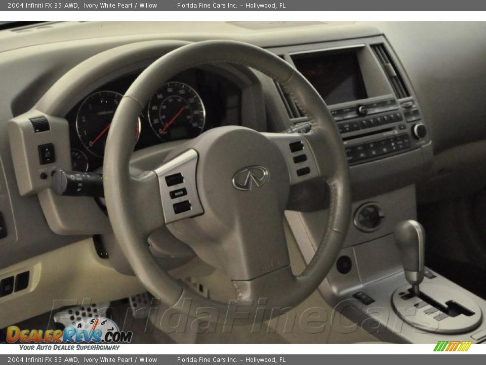 2004 Infiniti FX 35 AWD Ivory White Pearl / Willow Photo #17