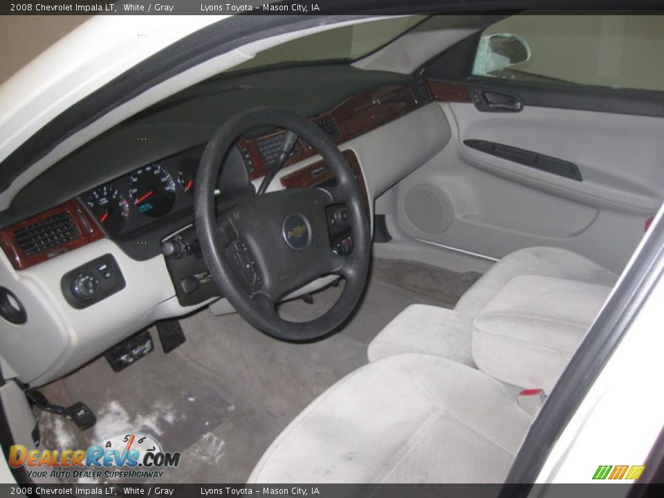 2008 Chevrolet Impala LT White / Gray Photo #7
