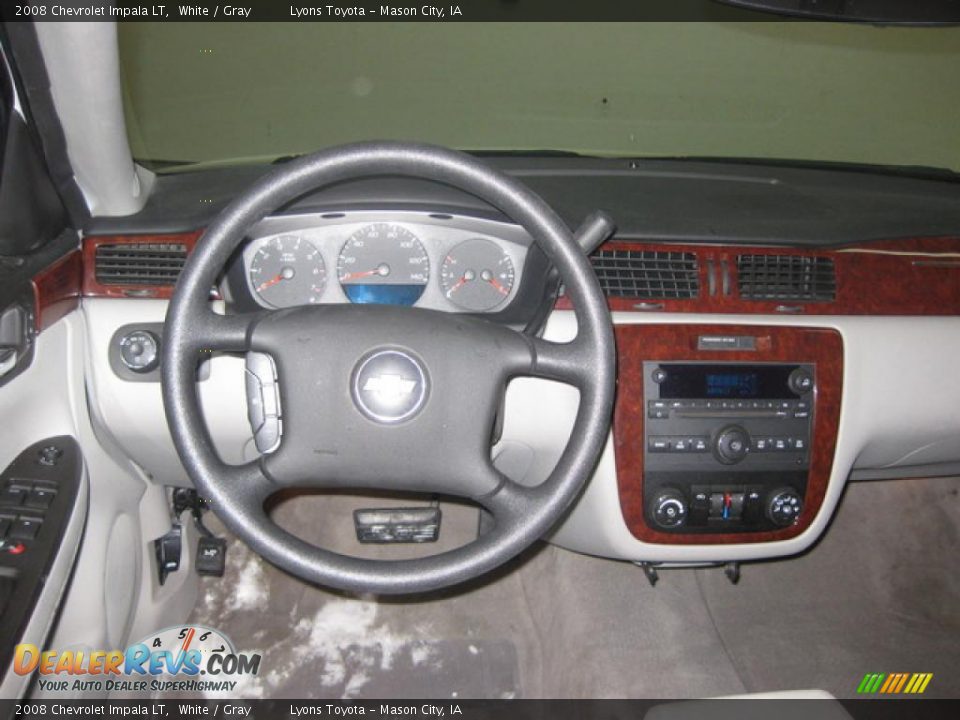 2008 Chevrolet Impala LT White / Gray Photo #9