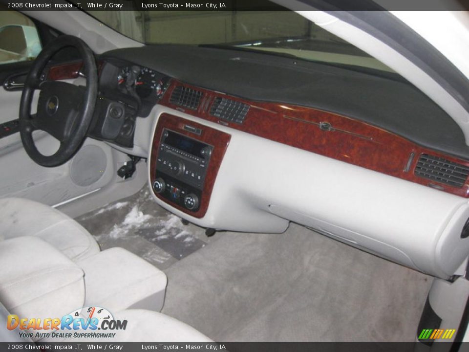 2008 Chevrolet Impala LT White / Gray Photo #14