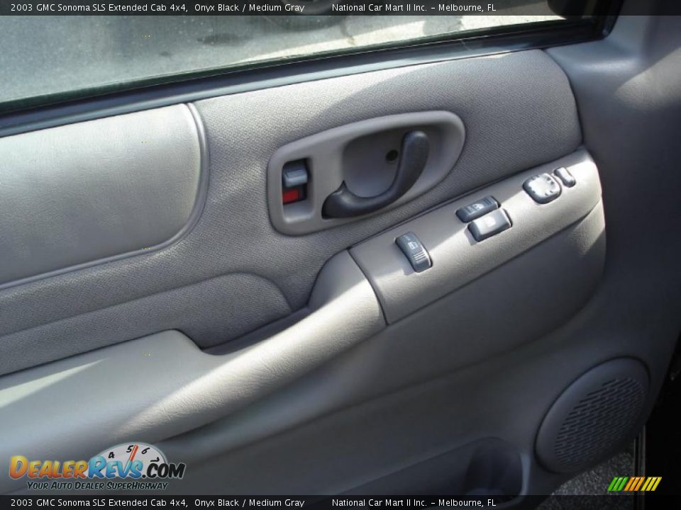 2003 GMC Sonoma SLS Extended Cab 4x4 Onyx Black / Medium Gray Photo #12