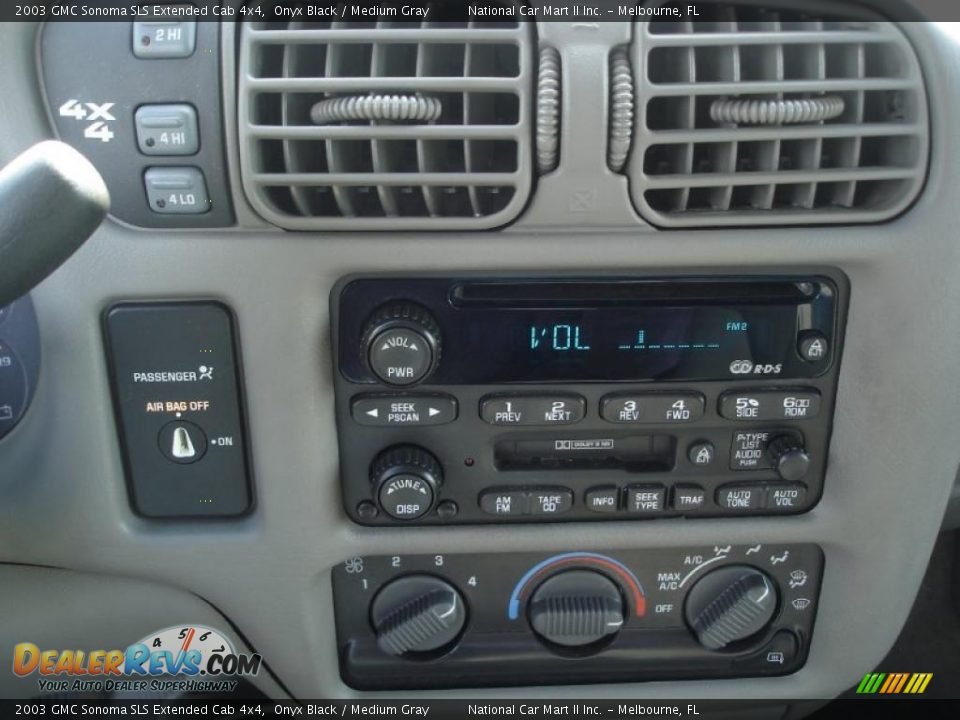2003 GMC Sonoma SLS Extended Cab 4x4 Onyx Black / Medium Gray Photo #13