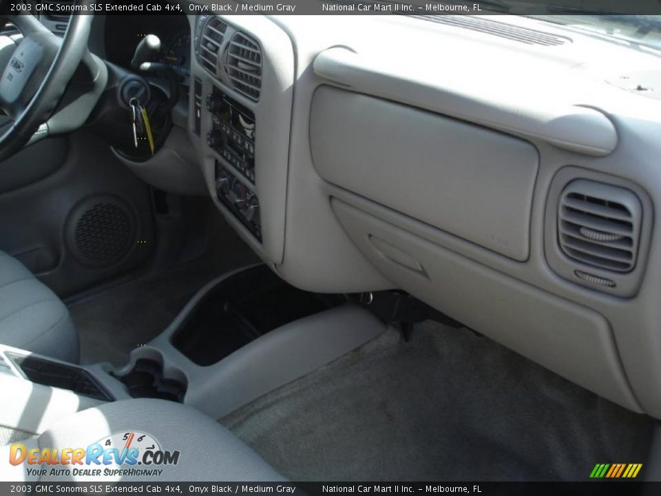 2003 GMC Sonoma SLS Extended Cab 4x4 Onyx Black / Medium Gray Photo #20