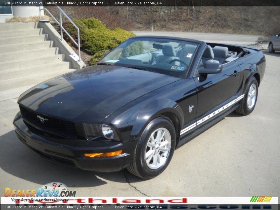 2009 Ford Mustang V6 Convertible Black / Light Graphite Photo #2