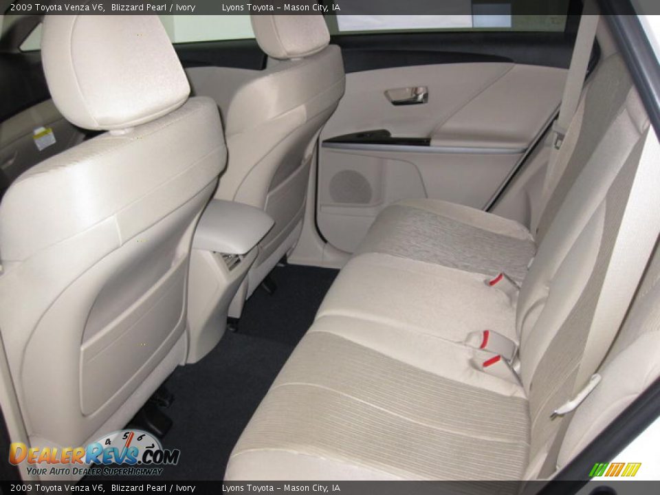 2009 Toyota Venza V6 Blizzard Pearl / Ivory Photo #3