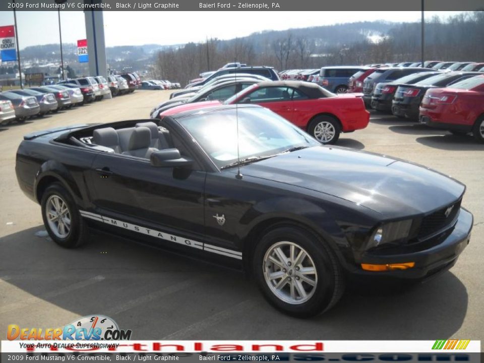 2009 Ford Mustang V6 Convertible Black / Light Graphite Photo #4