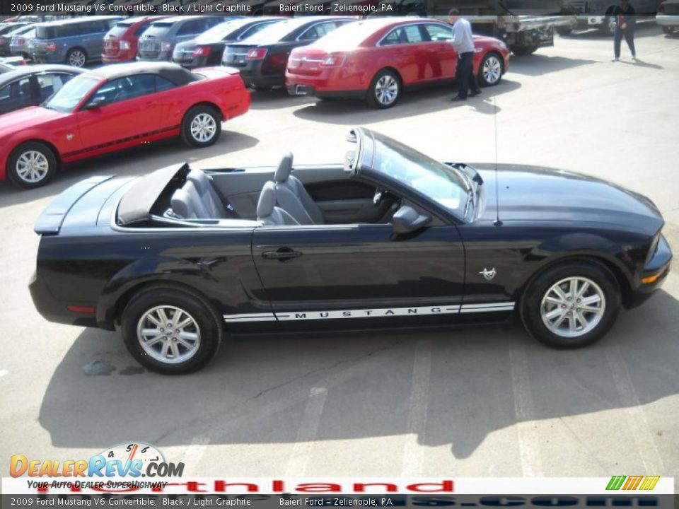 2009 Ford Mustang V6 Convertible Black / Light Graphite Photo #6