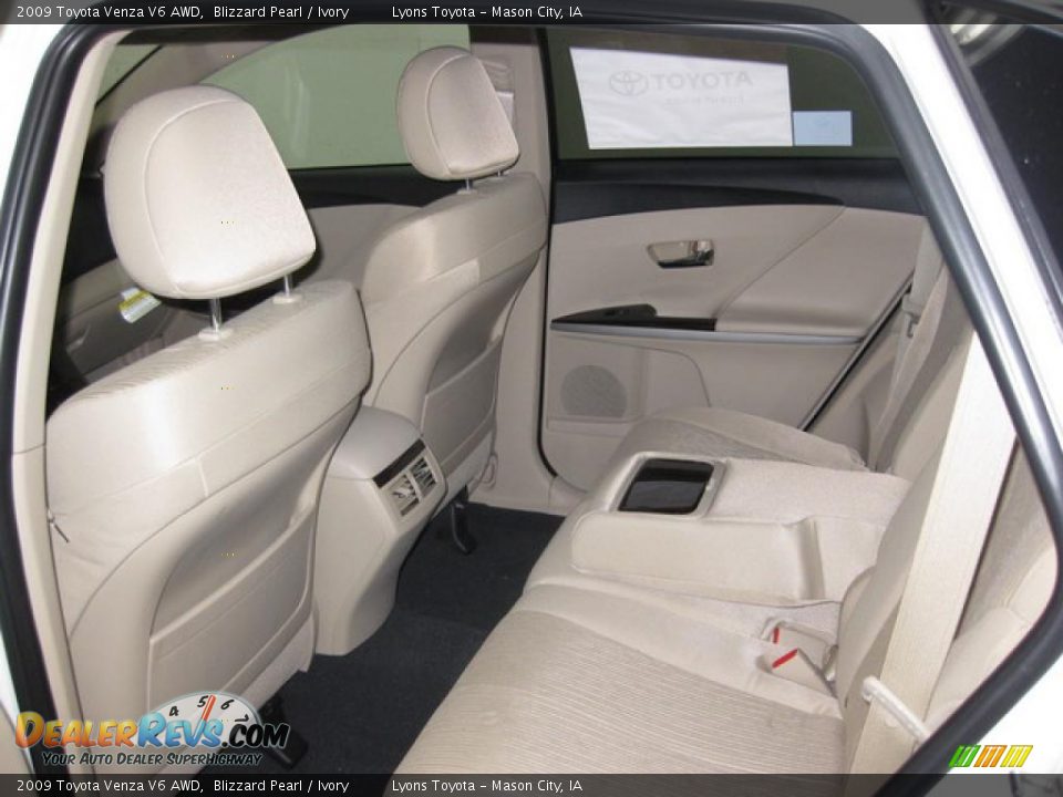 2009 Toyota Venza V6 AWD Blizzard Pearl / Ivory Photo #3