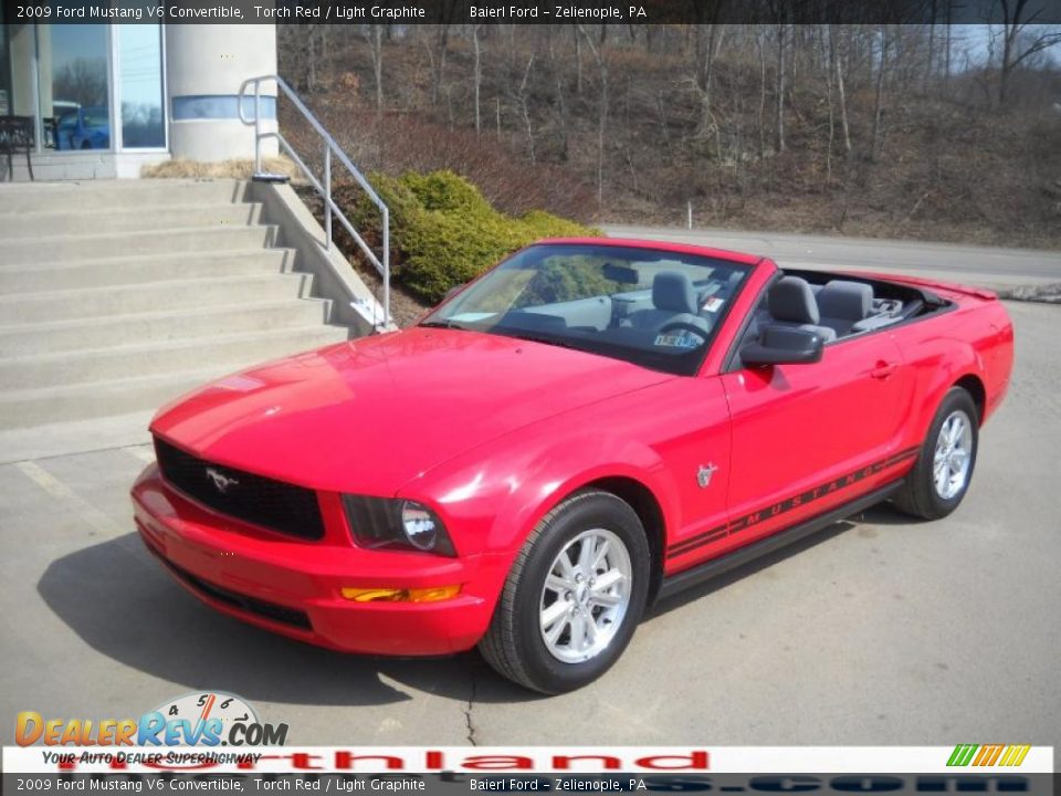 2009 Ford Mustang V6 Convertible Torch Red / Light Graphite Photo #2