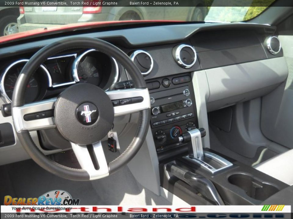 2009 Ford Mustang V6 Convertible Torch Red / Light Graphite Photo #15