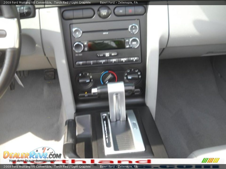 2009 Ford Mustang V6 Convertible Torch Red / Light Graphite Photo #17