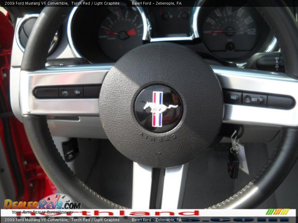 2009 Ford Mustang V6 Convertible Torch Red / Light Graphite Photo #18