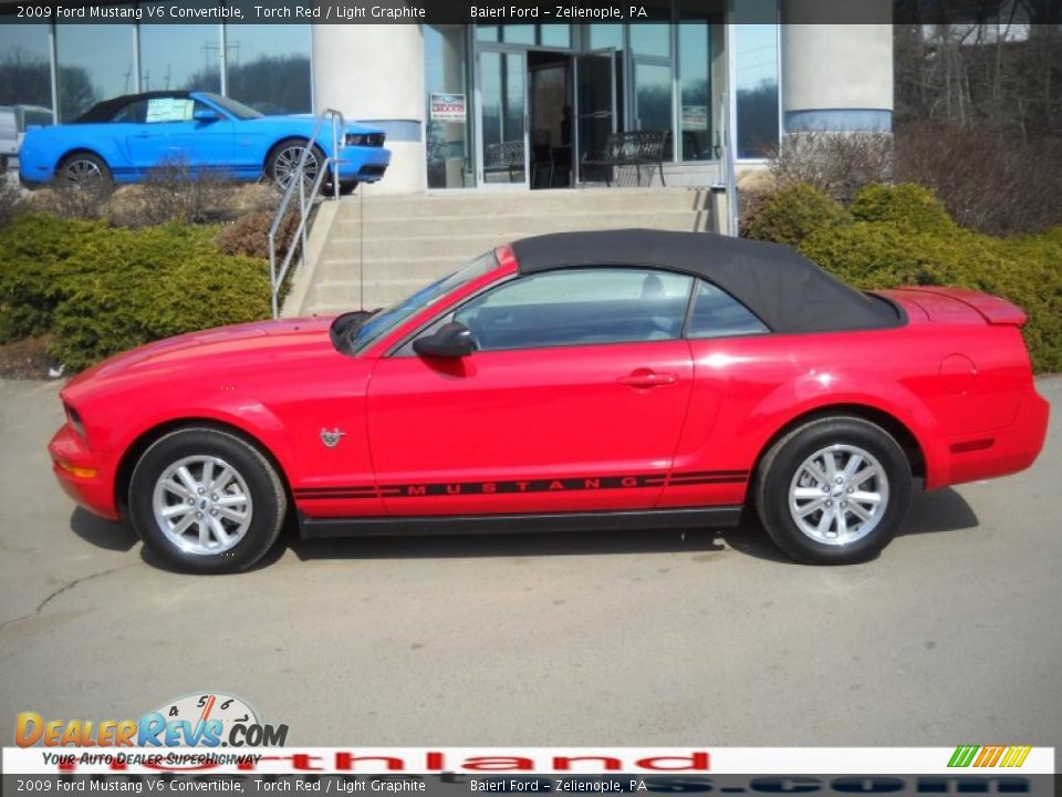 2009 Ford Mustang V6 Convertible Torch Red / Light Graphite Photo #20