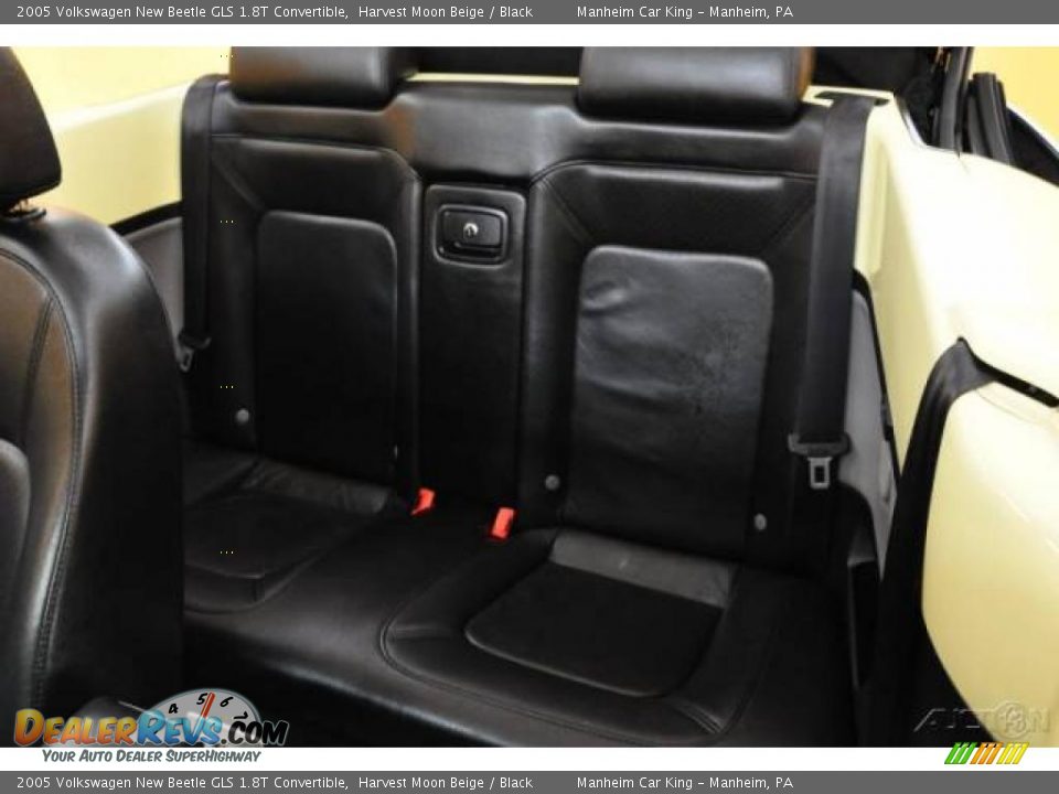 2005 Volkswagen New Beetle GLS 1.8T Convertible Harvest Moon Beige / Black Photo #9