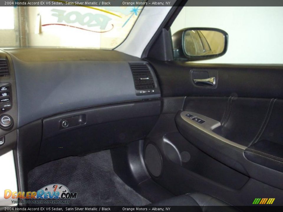 2004 Honda Accord EX V6 Sedan Satin Silver Metallic / Black Photo #8