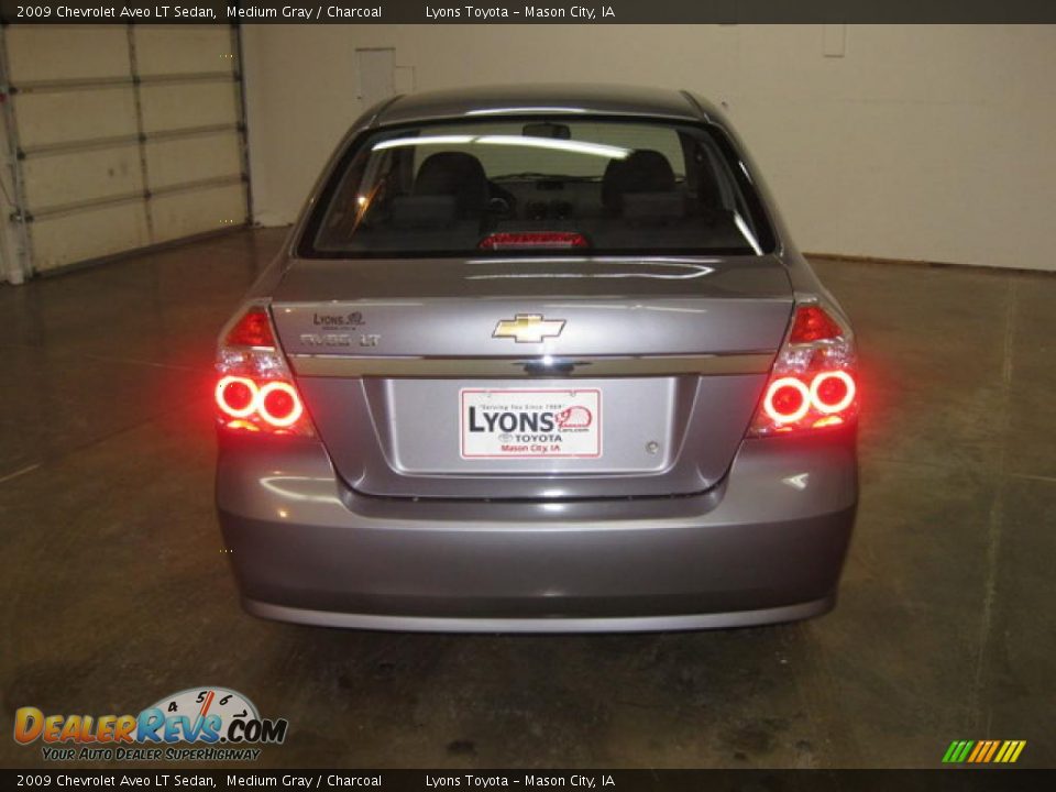 2009 Chevrolet Aveo LT Sedan Medium Gray / Charcoal Photo #5