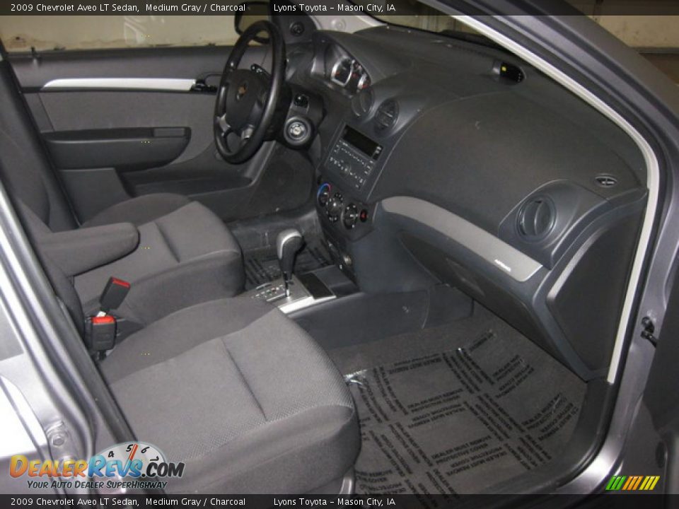 2009 Chevrolet Aveo LT Sedan Medium Gray / Charcoal Photo #13