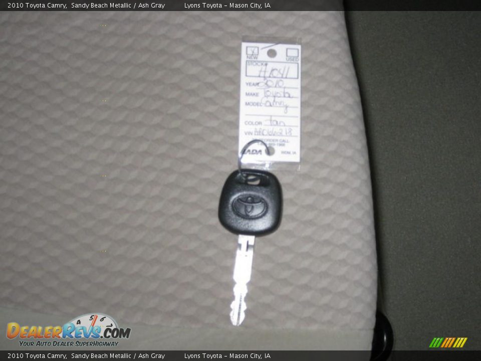 2010 Toyota Camry Sandy Beach Metallic / Ash Gray Photo #9