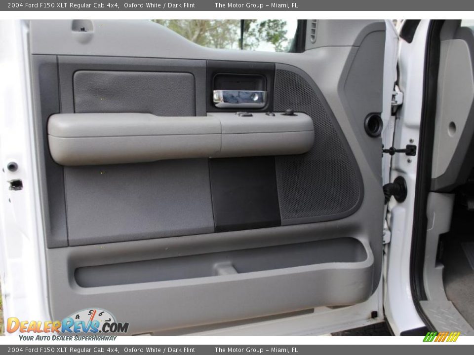 2004 Ford F150 XLT Regular Cab 4x4 Oxford White / Dark Flint Photo #33