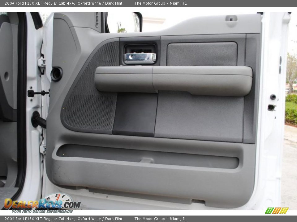 2004 Ford F150 XLT Regular Cab 4x4 Oxford White / Dark Flint Photo #34