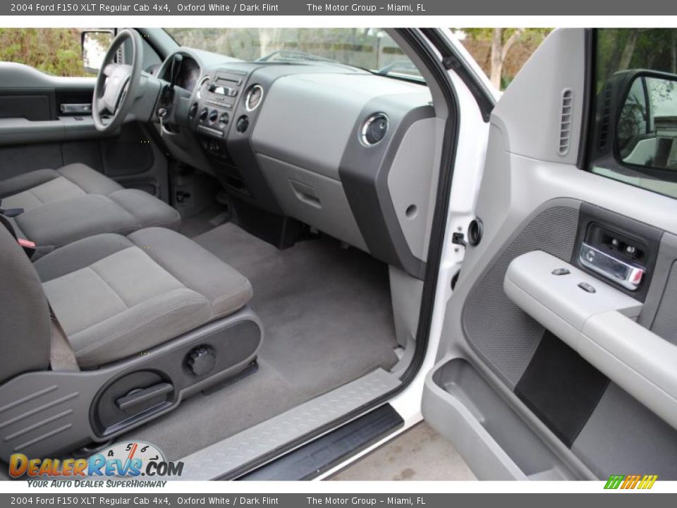 2004 Ford F150 XLT Regular Cab 4x4 Oxford White / Dark Flint Photo #36