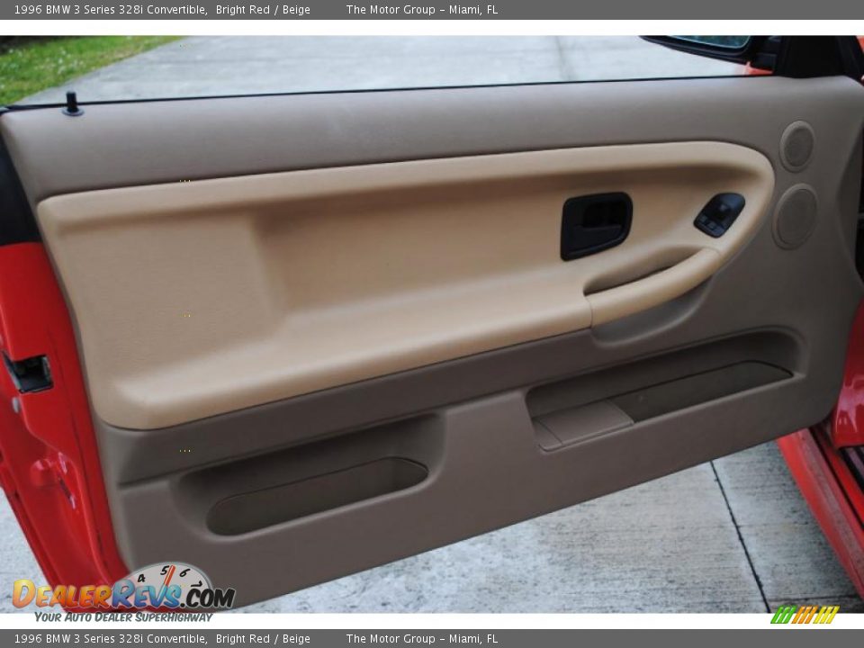 Door Panel of 1996 BMW 3 Series 328i Convertible Photo #25