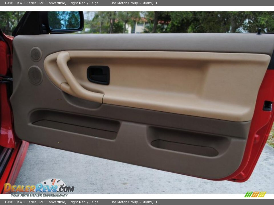 Door Panel of 1996 BMW 3 Series 328i Convertible Photo #26