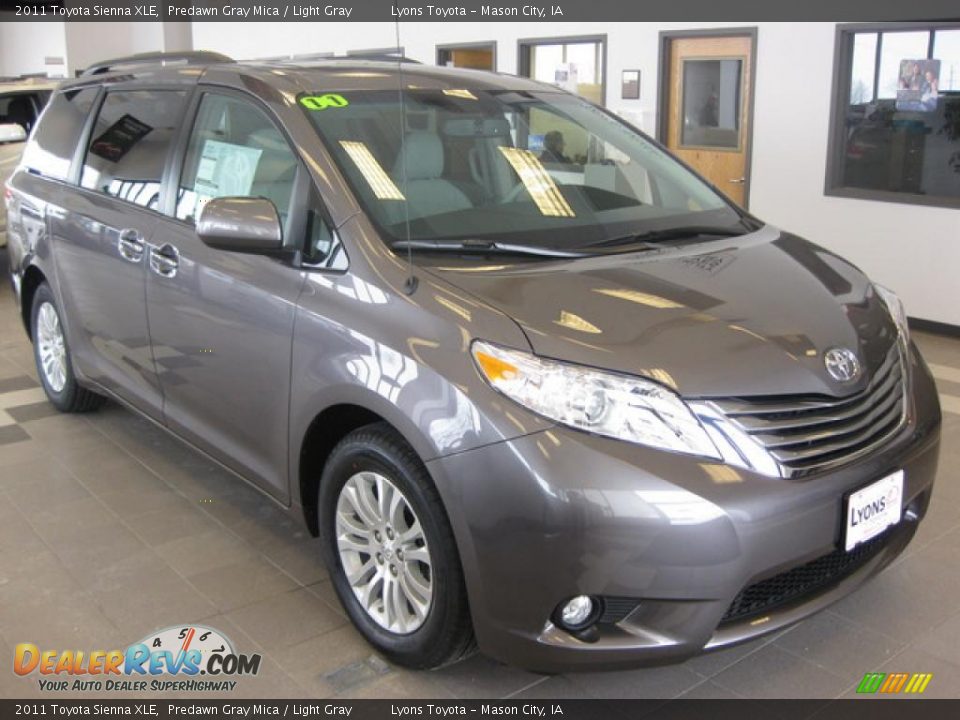 2011 Toyota Sienna XLE Predawn Gray Mica / Light Gray Photo #5