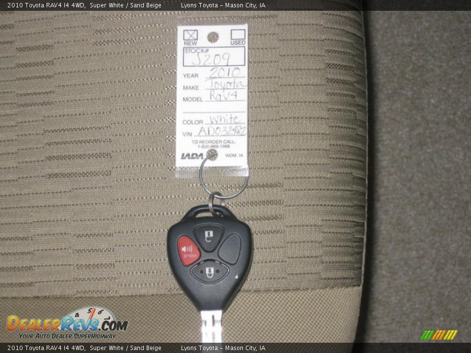 2010 Toyota RAV4 I4 4WD Super White / Sand Beige Photo #10
