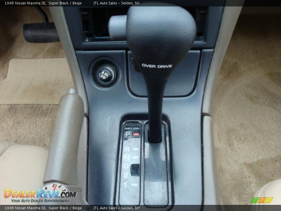 1998 Nissan Maxima SE Super Black / Beige Photo #15