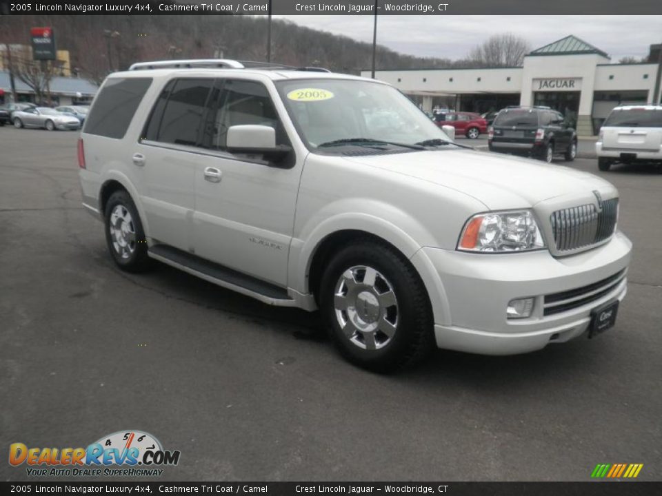 2005 Lincoln Navigator Luxury 4x4 Cashmere Tri Coat / Camel Photo #3